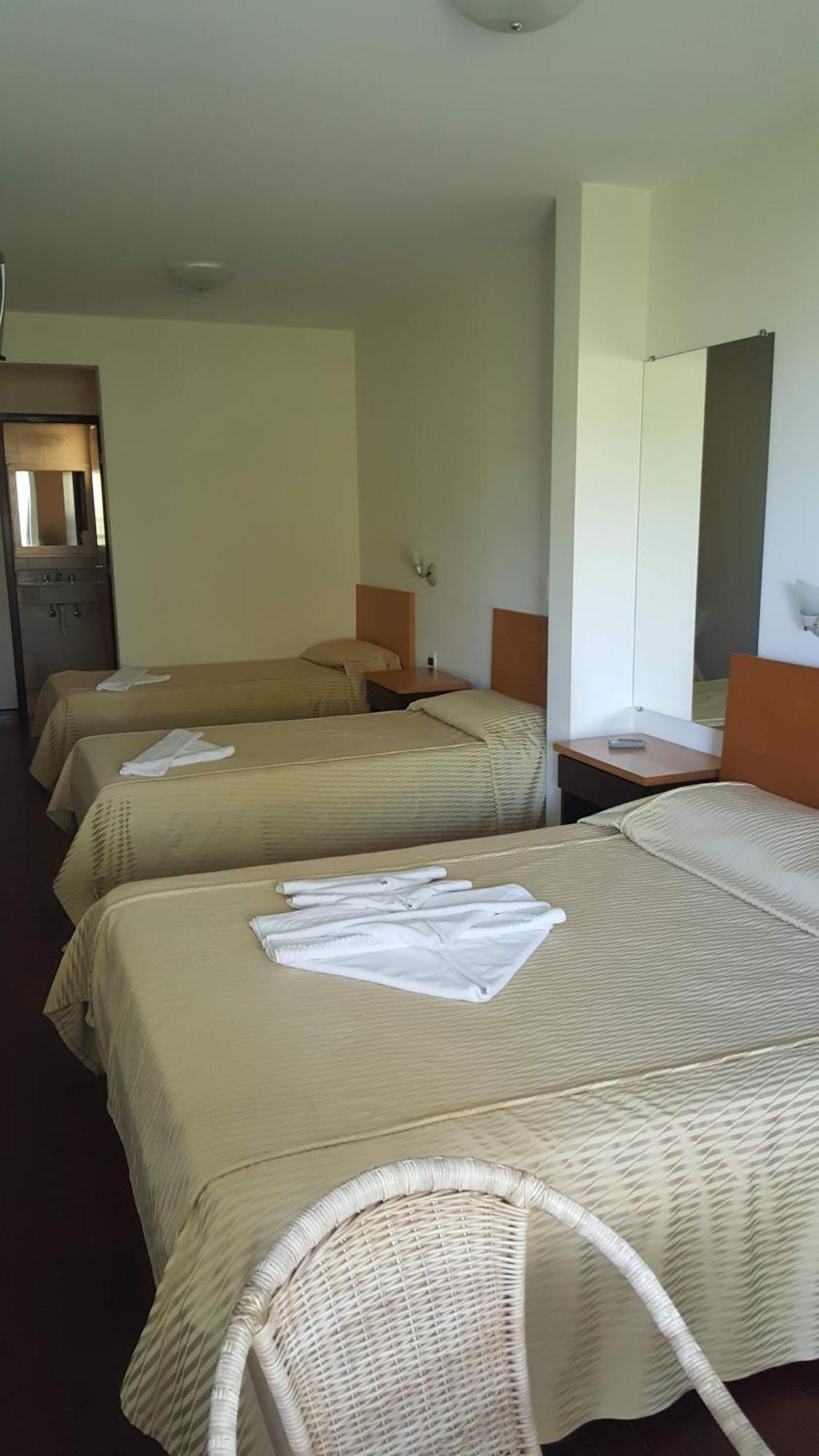 Ilha Da Gale Tourist Hotel Fazenda De Bombas 邦比尼亚斯 外观 照片