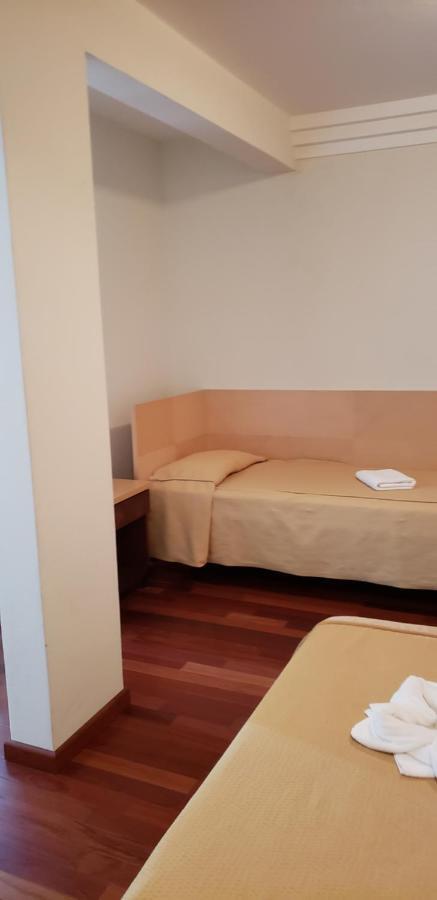 Ilha Da Gale Tourist Hotel Fazenda De Bombas 邦比尼亚斯 外观 照片
